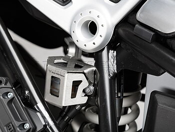 Brake reservoir guard