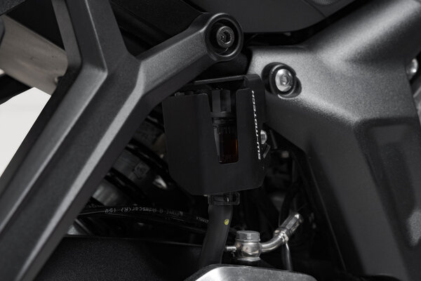 Brake fluid reservoir guard. Black. Triumph - 2