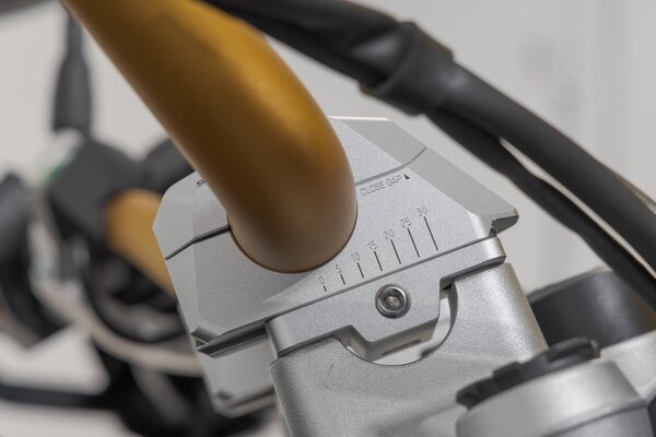 Bar back variable for Ø32 handlebars. Without brand assignment - 2