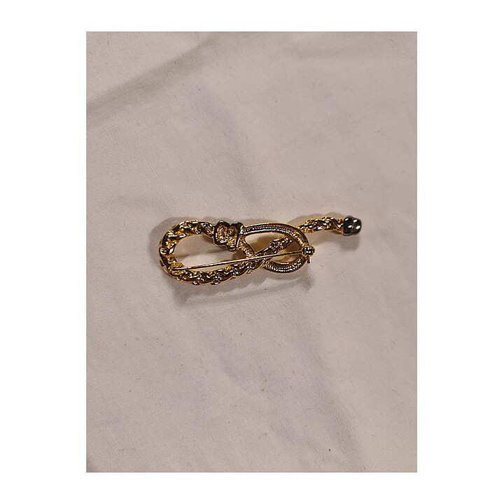 Brooch - Rope with Loop