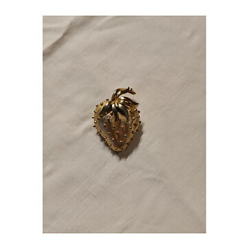 Brooch - Strawberry