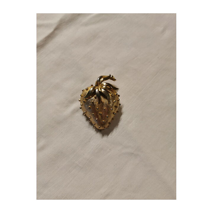 Brooch - Strawberry