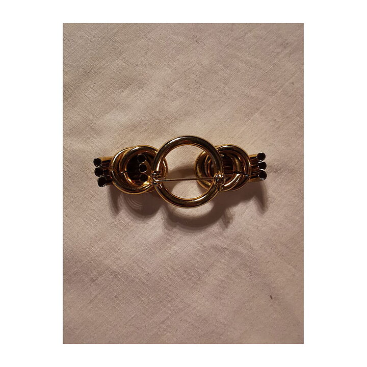 Brooch - Rings intertwined