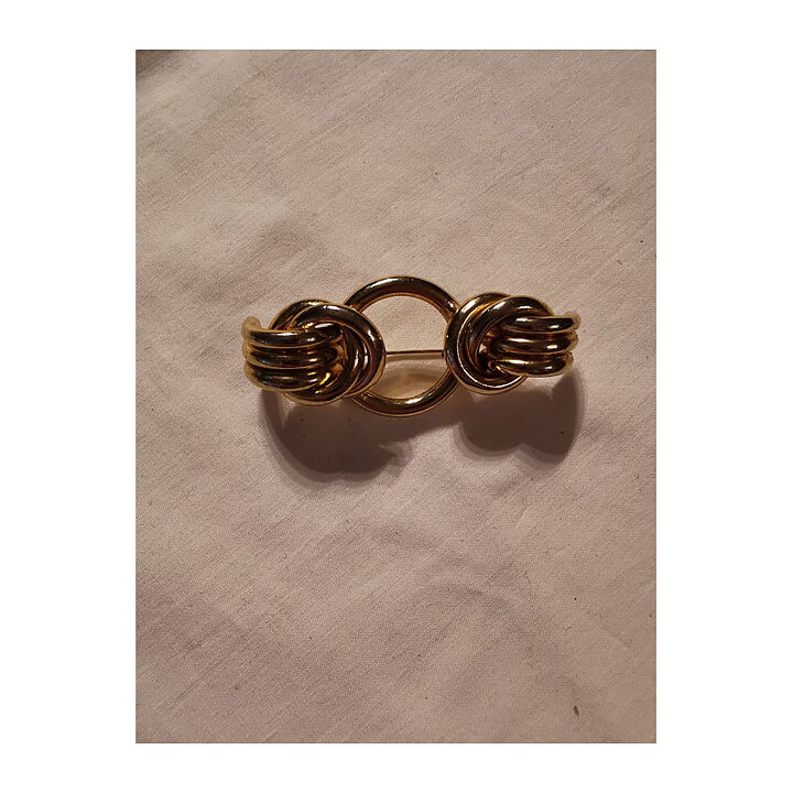 Brooch - Rings intertwined
