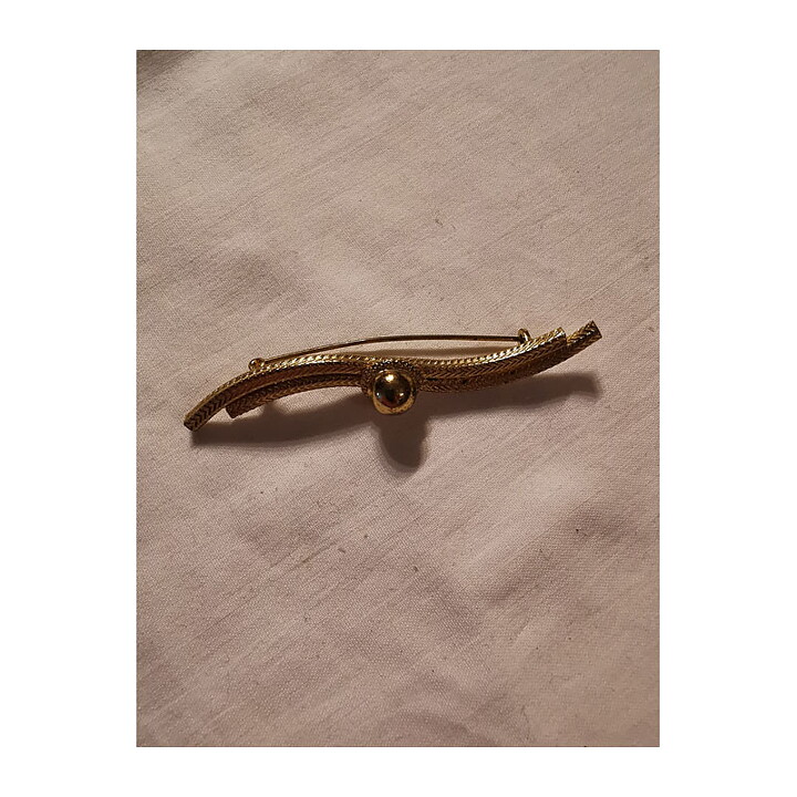 Brooch - Pin With Pearl