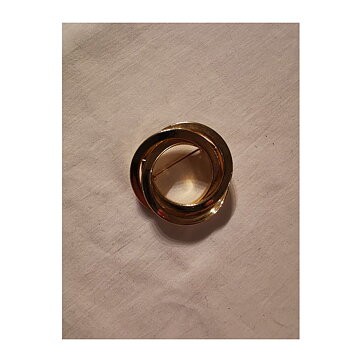 Brooch - Rings intertwined
