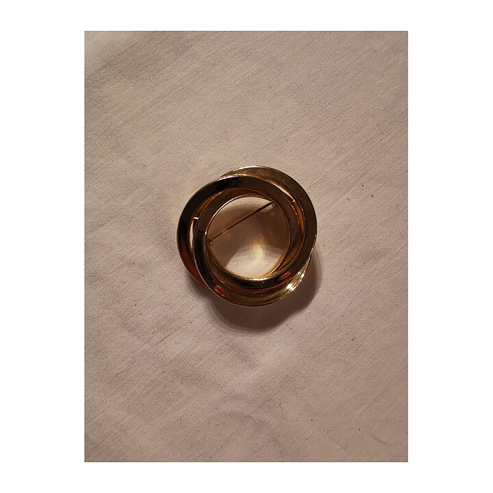 Brooch - Rings intertwined