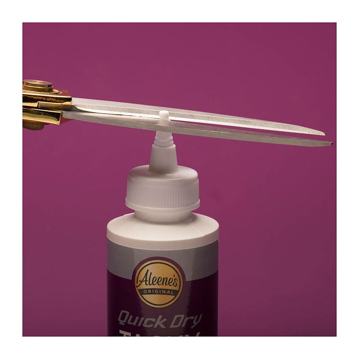 Aleene's Fast Grab Tacky Glue 2