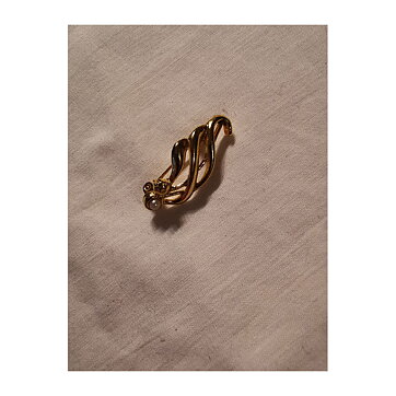 Brooch - Small with a Pearl