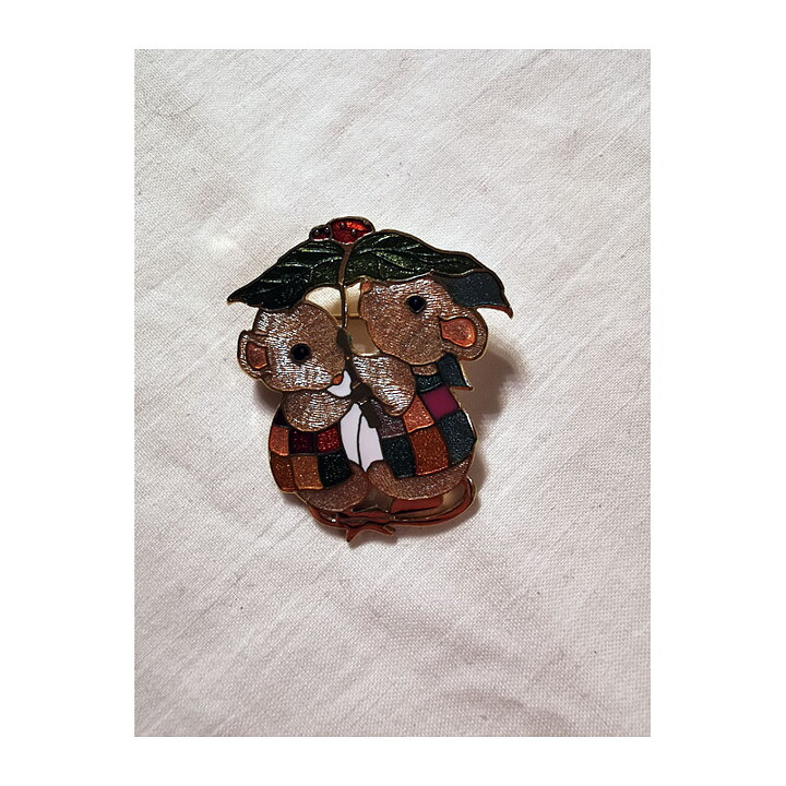 Brooch  - Beatrix Potter Mouse Leaf Umbrella