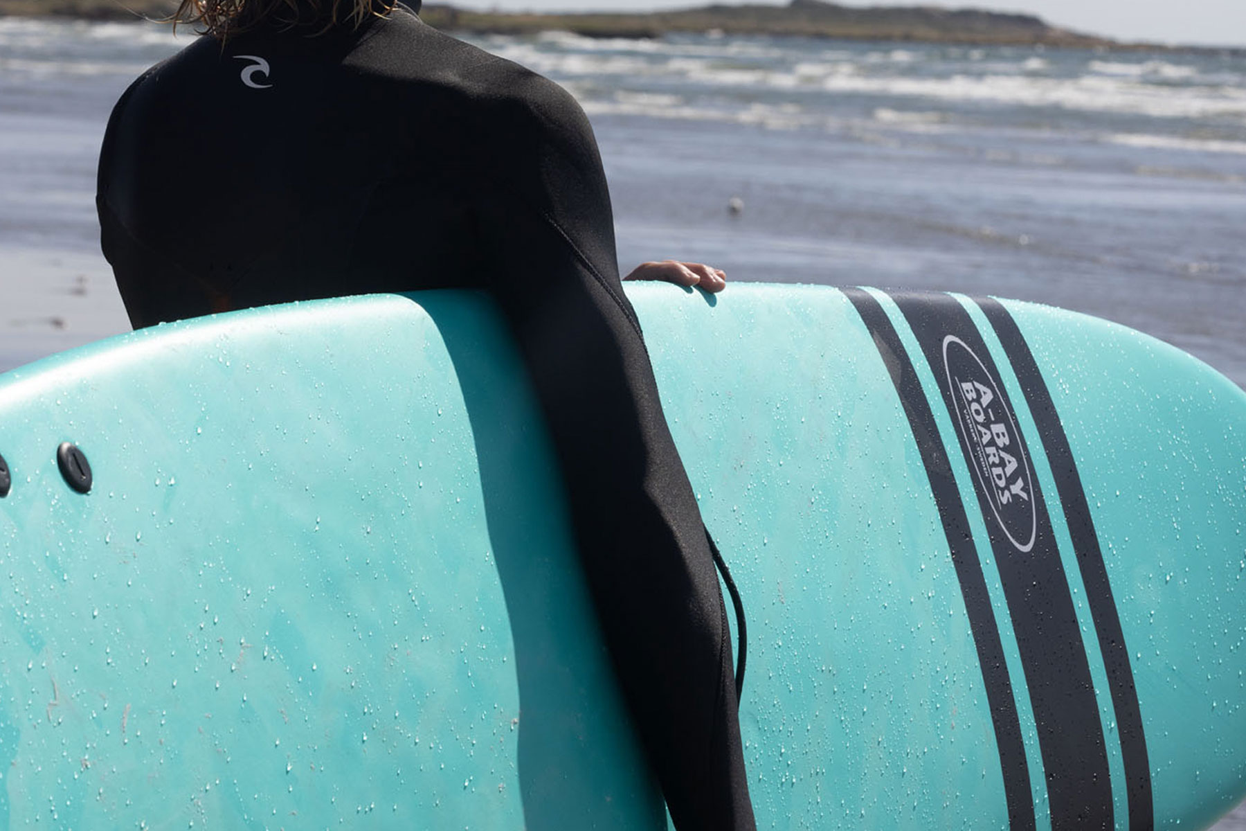 A-BAY BOARDS Våra egna softboards som vi utvecklat för att du lätt skall fånga dina första vågor. 