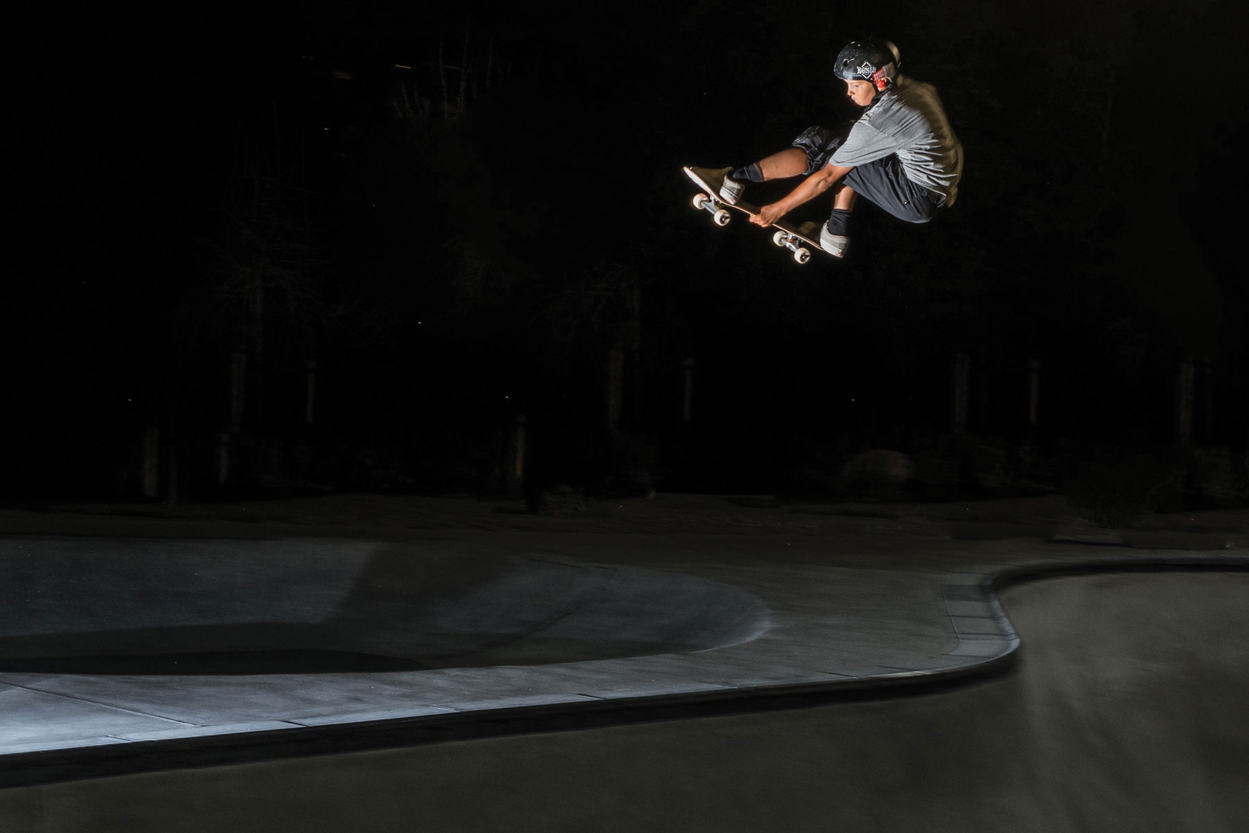 SKATEBOARD För oss är skateboard ingen lek - det är en del  av livet. Kolla in vårt stora utbud av brädor, tillbehör och skydd. 