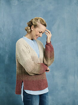 893502 Sweater i patent med ränder