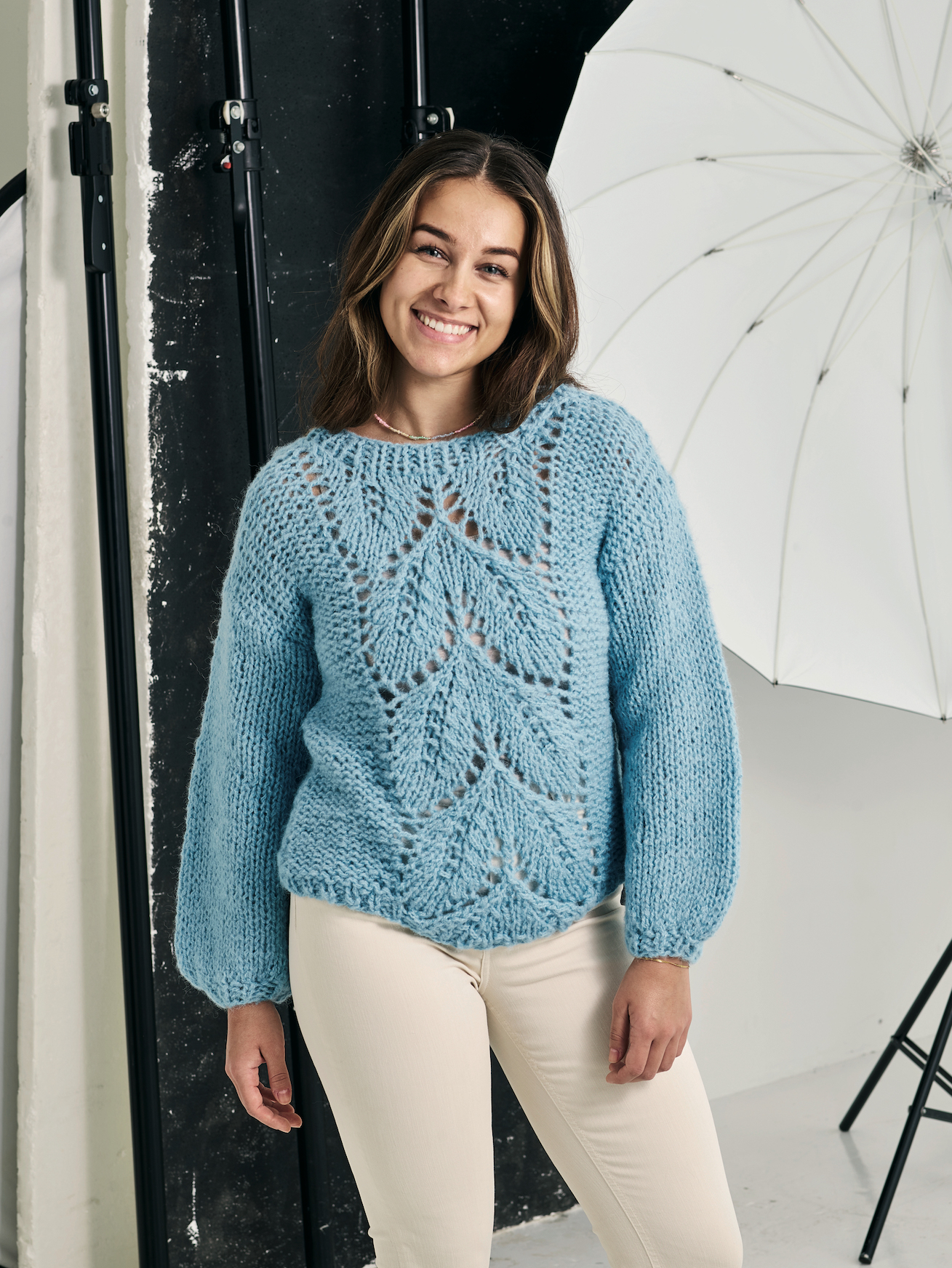 Sweater med hålmönster i Elsa