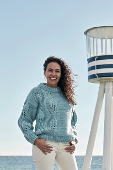 Sweater med bladmönster - Betty by Permin