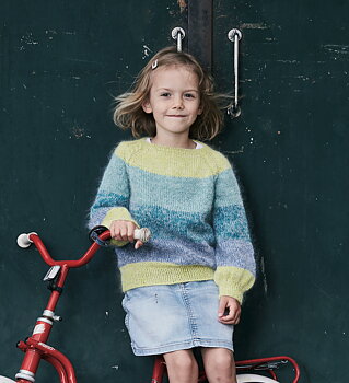 Sweater med snodd raglan och ballongärmar i Alberte och Angel