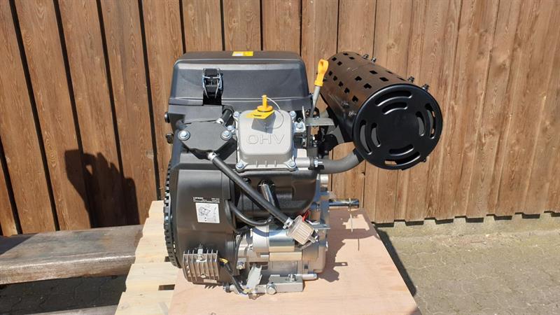 Bensinmotor V-twin Loncin 27 hk. Euro5 motor - 8