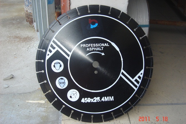 Asfaltsklinga Bernards 400 mm. 