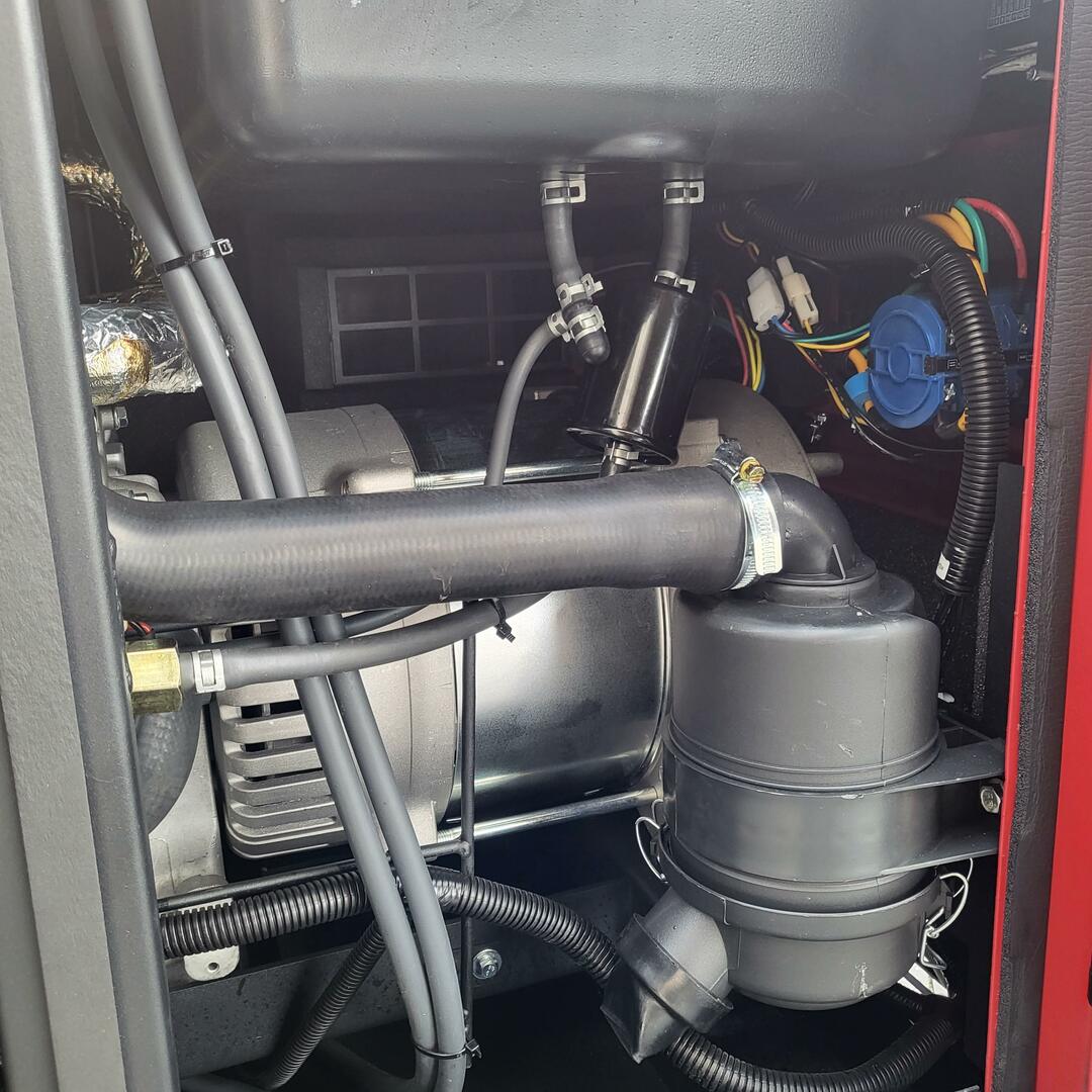 Elverk Bernards RC11000 inkl. trailer. Trailern finns på bild utan elverk i. - 10