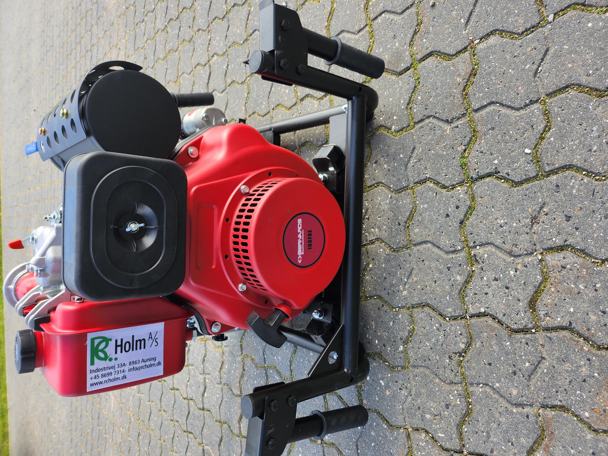 Vattenpump Bernards diesel med elstart, brandpump - 2