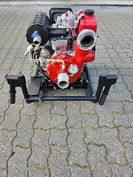 Vattenpump Bernards diesel med elstart, brandpump