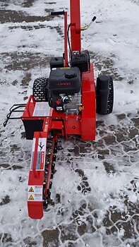 Kedjegrävare Bernards med Loncin motor