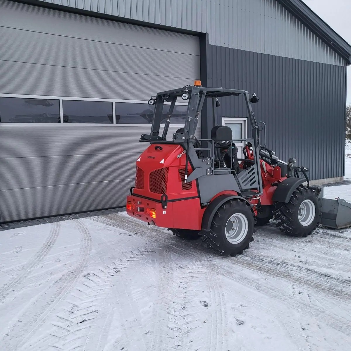 Hjullastare Bernards W1650 4x4 Med Euro5 Motor Med Nedf llbar Hytt hjullastare-bernards-w1650-4x4-med-euro5-motor-med-nedf-llbar-hytt