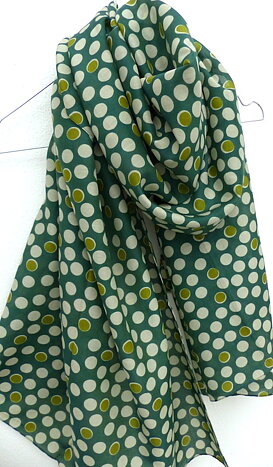 Kusama prickig scarf