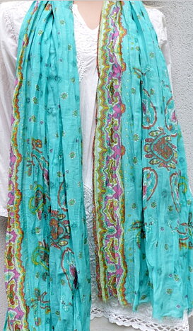 Lisi turkos scarf