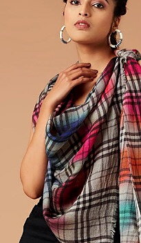 Burberry supermjuk ullsilkesjal