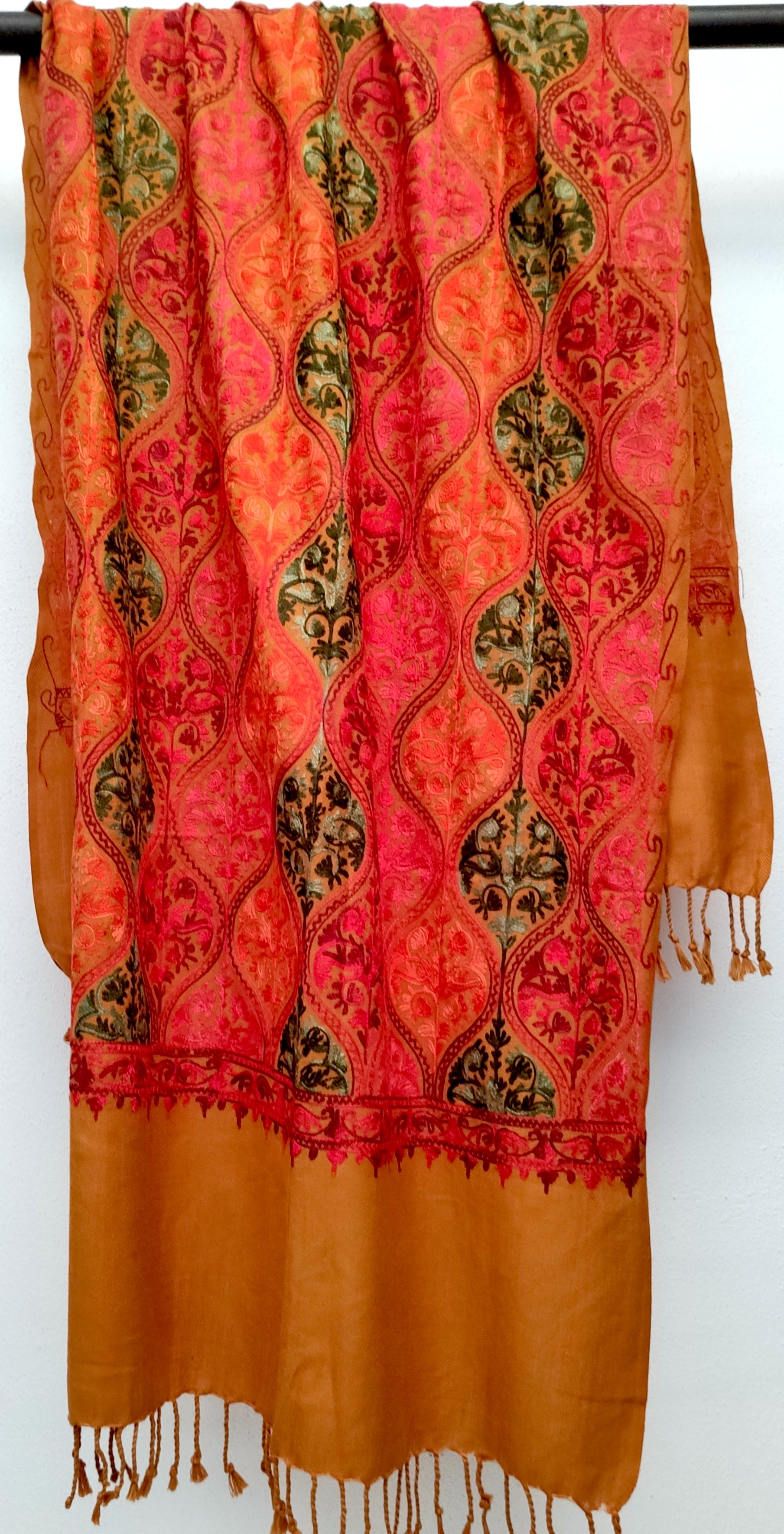Soria broderad kashmirsjal