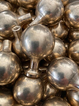 Knopp Bistro 27 - Mässing obehandlad