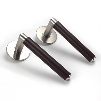 Dörrhandtag TUBE SKIN - Choklad Läder/Rostfritt Stål