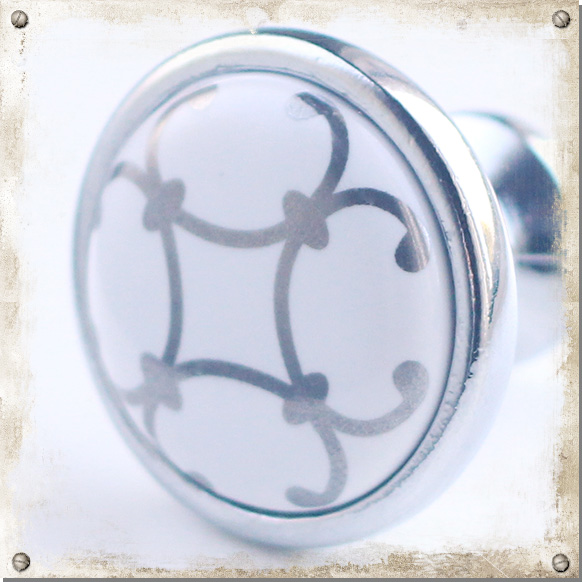 Kitchen knob in metal with white and grey pattern Nillas