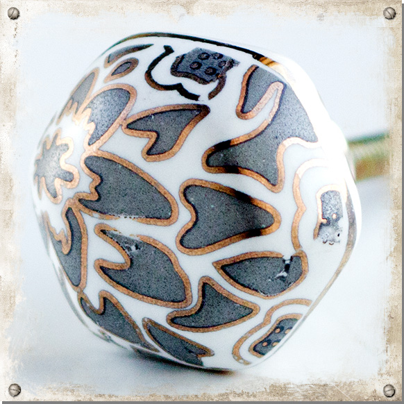 Pomello piccolo in stile inglese con motivo grigio Nillas