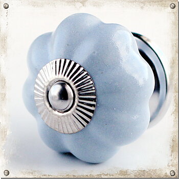 Monochromatic ceramic knob, light grey