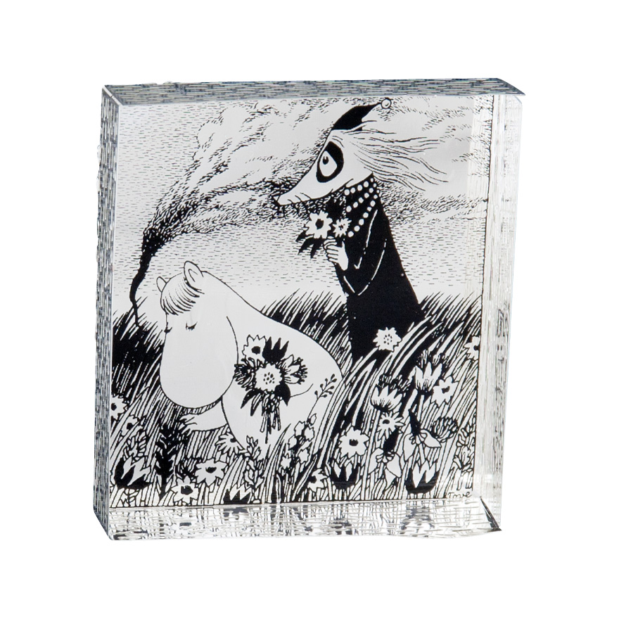 Moomin Magnet - Snorkmaiden on meadow