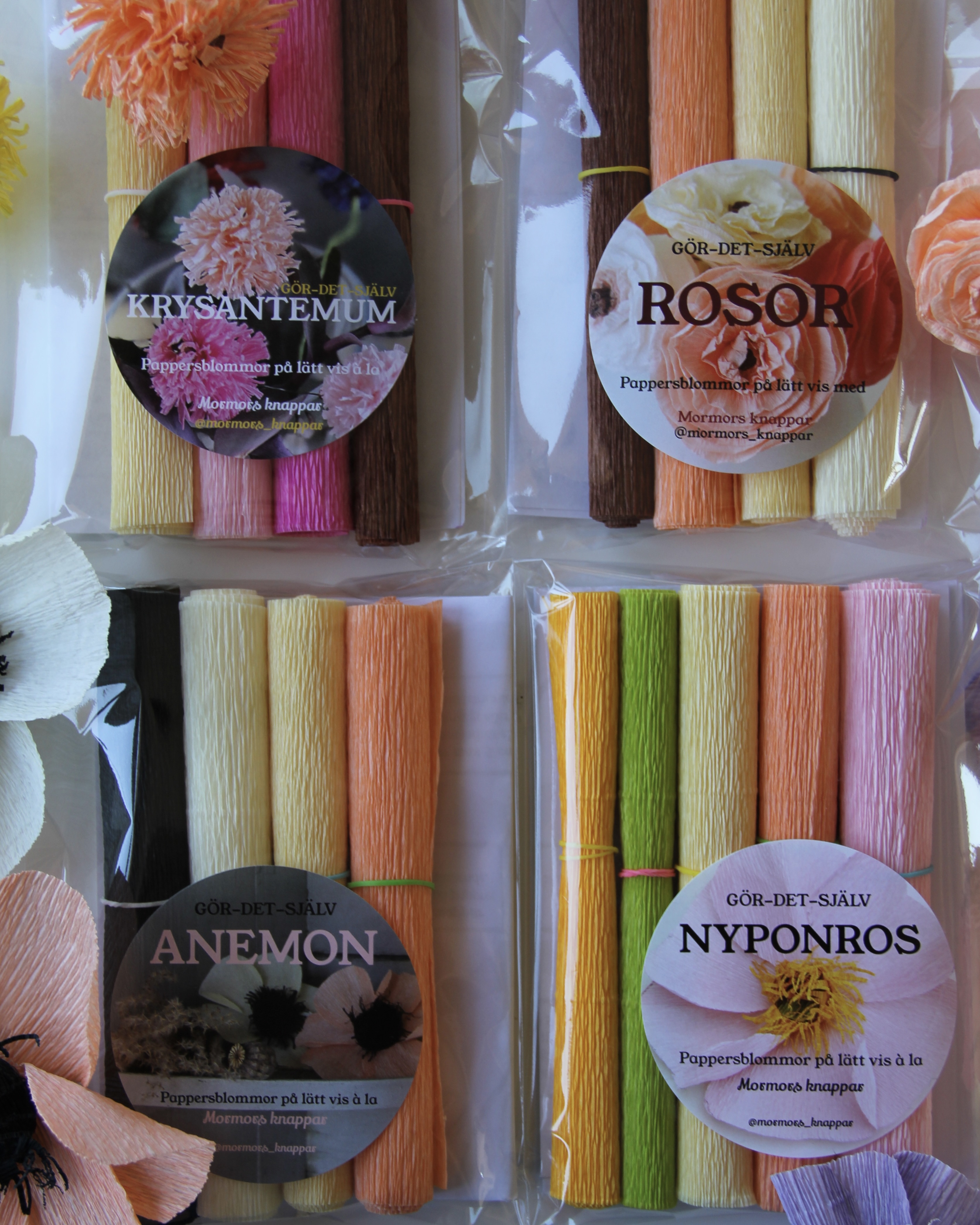 Bilden visar olika slags DIY-paket för att kunna göra egna pappersblommor-
