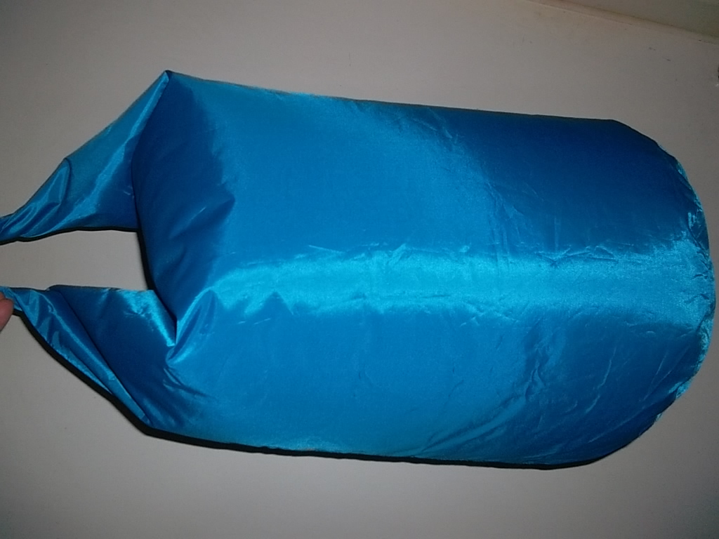 Drybag /Vattentät packsäck  30l   Superlätt     Bär inte onödig vikt