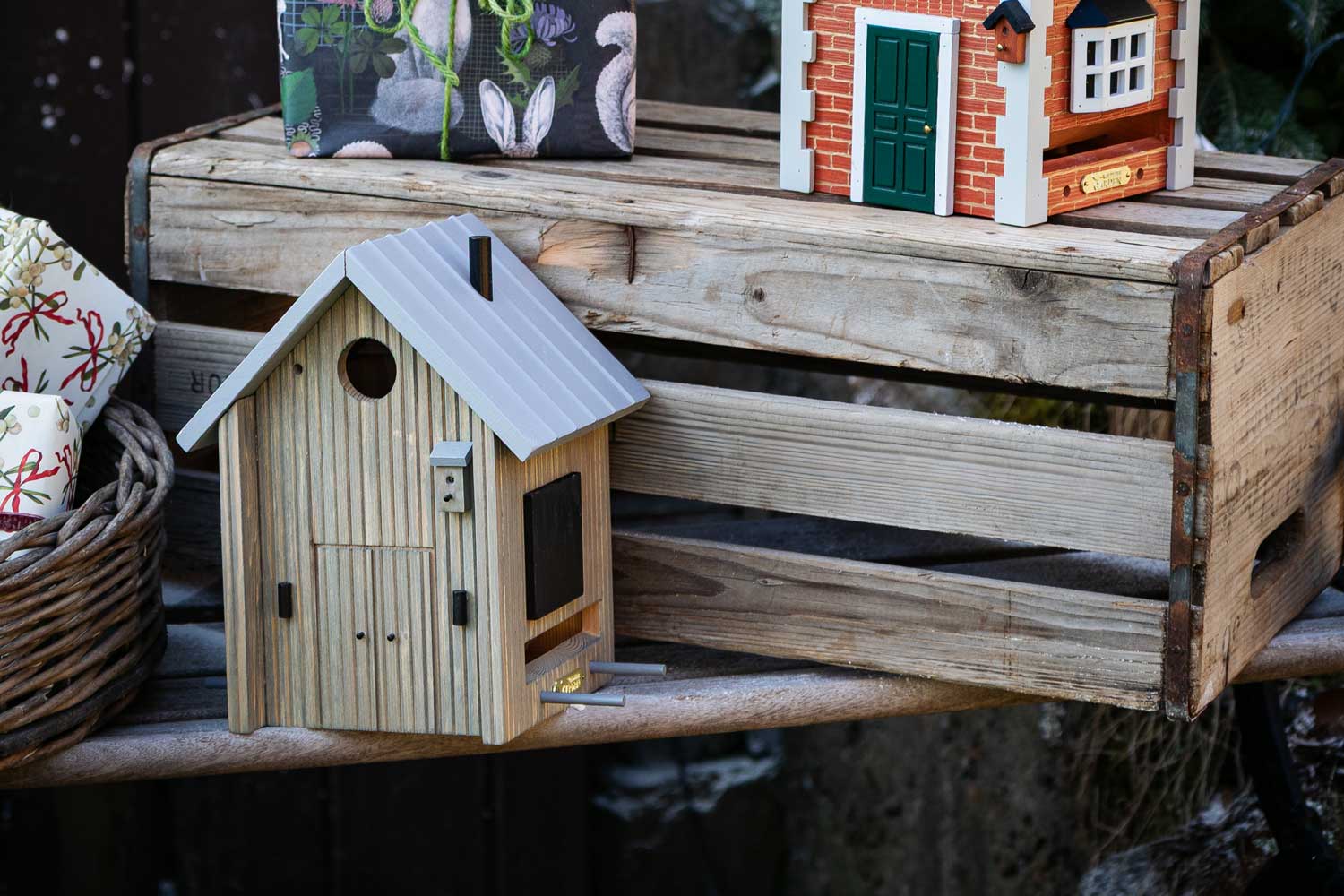 Wildlife Garden Multiholk Modern Nordic and Multiholk Brick Cottage in a Christmas-inspired outdoor setting