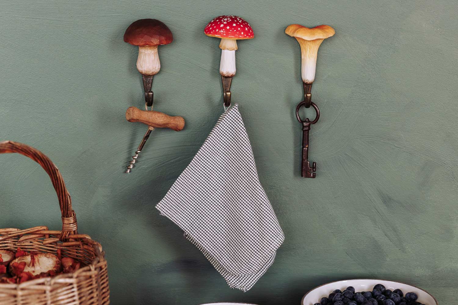 Décorations champignons Wildlife Garden mises en scène dans un intérieur automnal
