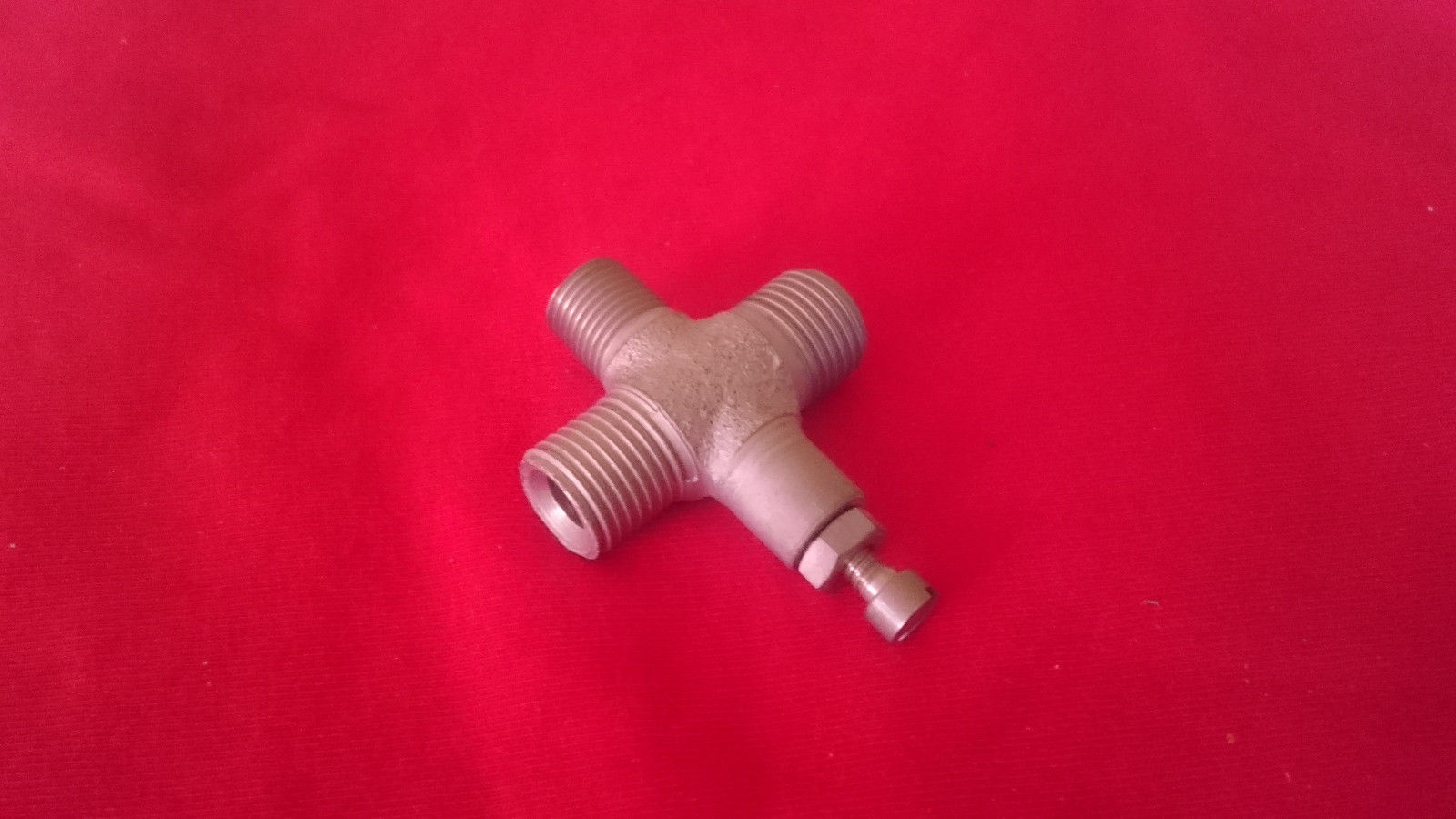 Four Way Oil Fitting Excelsior Partno: XG1495