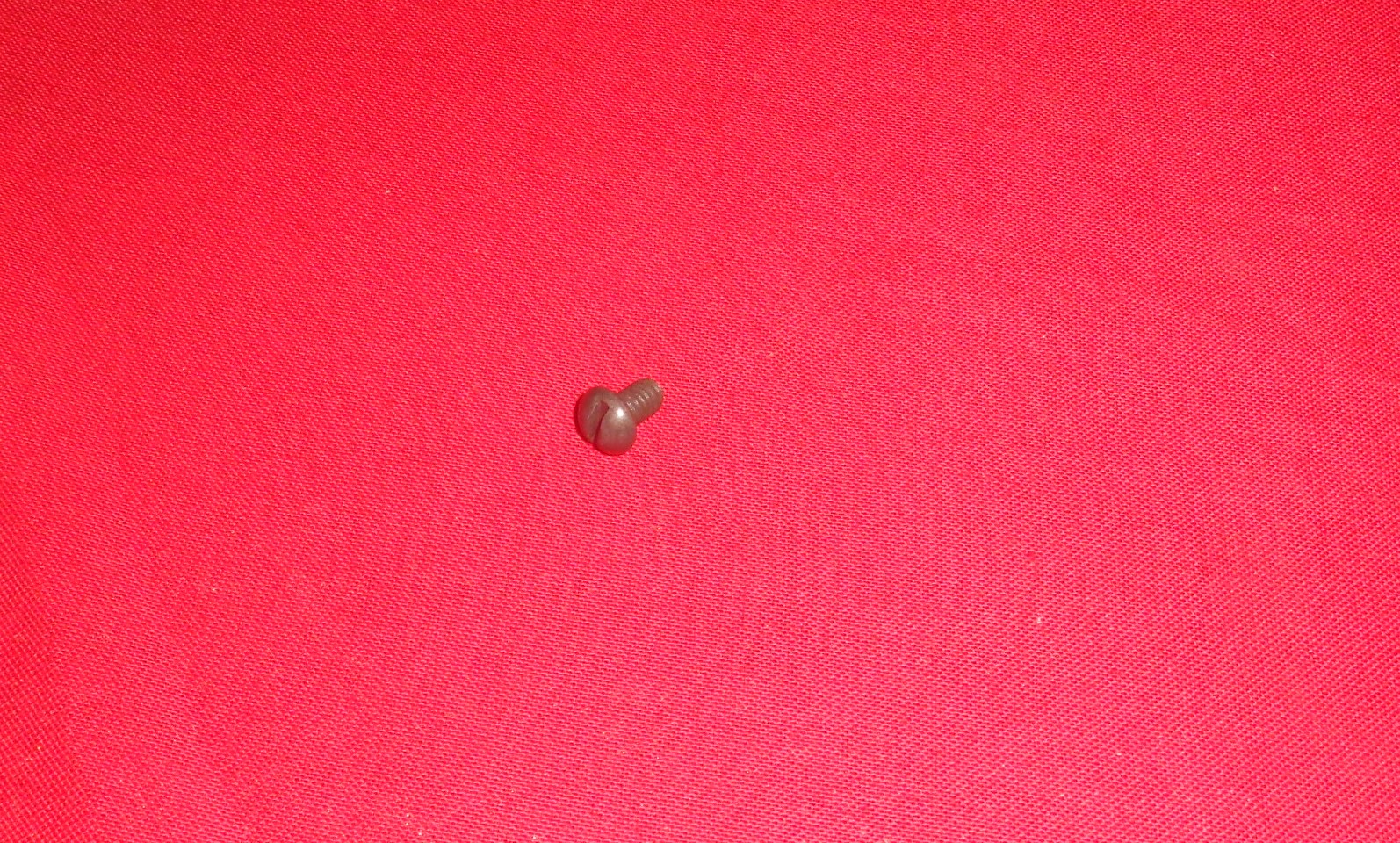 Screw 8-32 x 1/4" Round head
