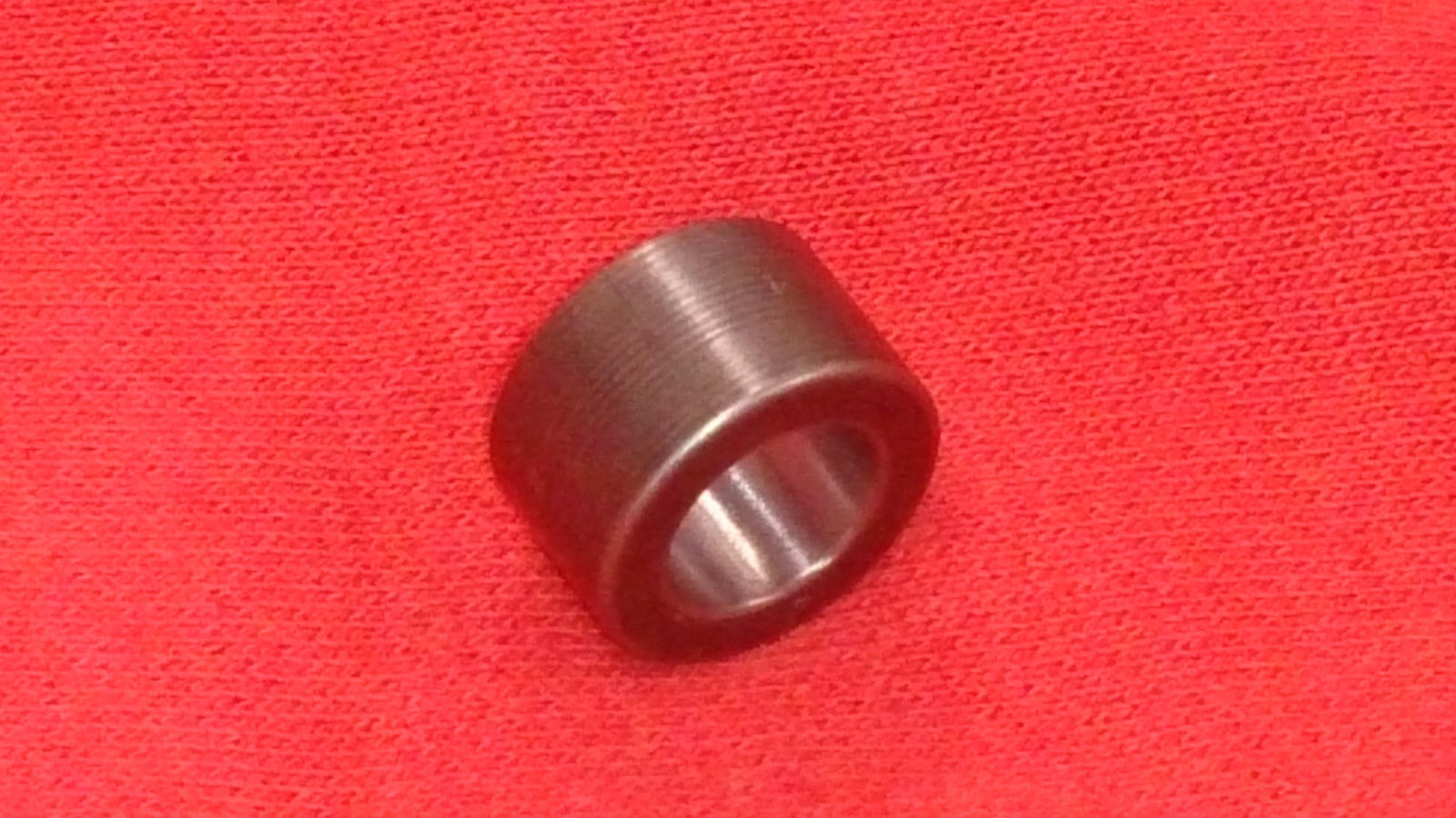 Intake & Exhaust Pawl Roller 1915-24. OEM part no: 1052 - 2