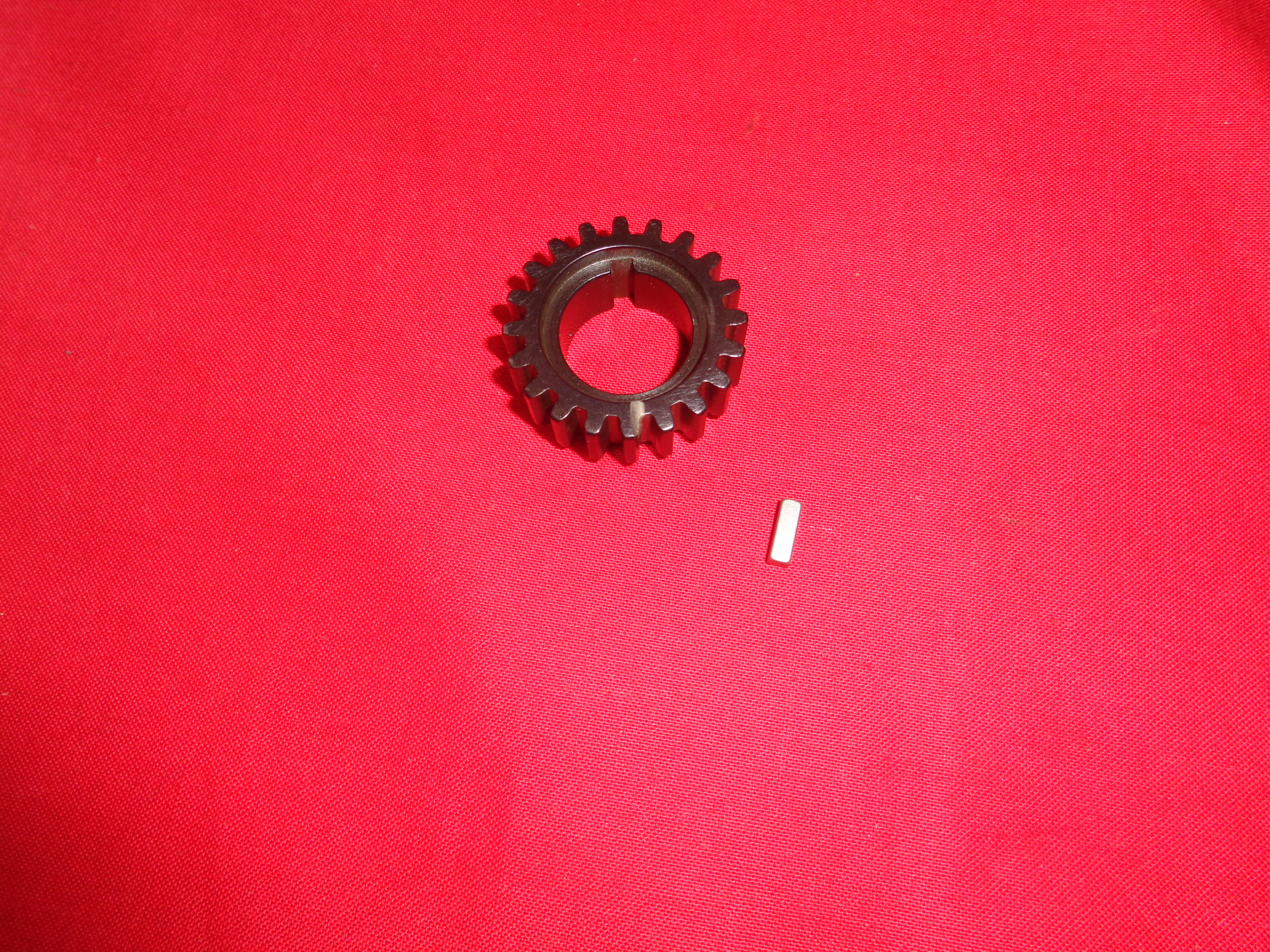 Pinion & Relief Valve gear Harley J JD 1911-29