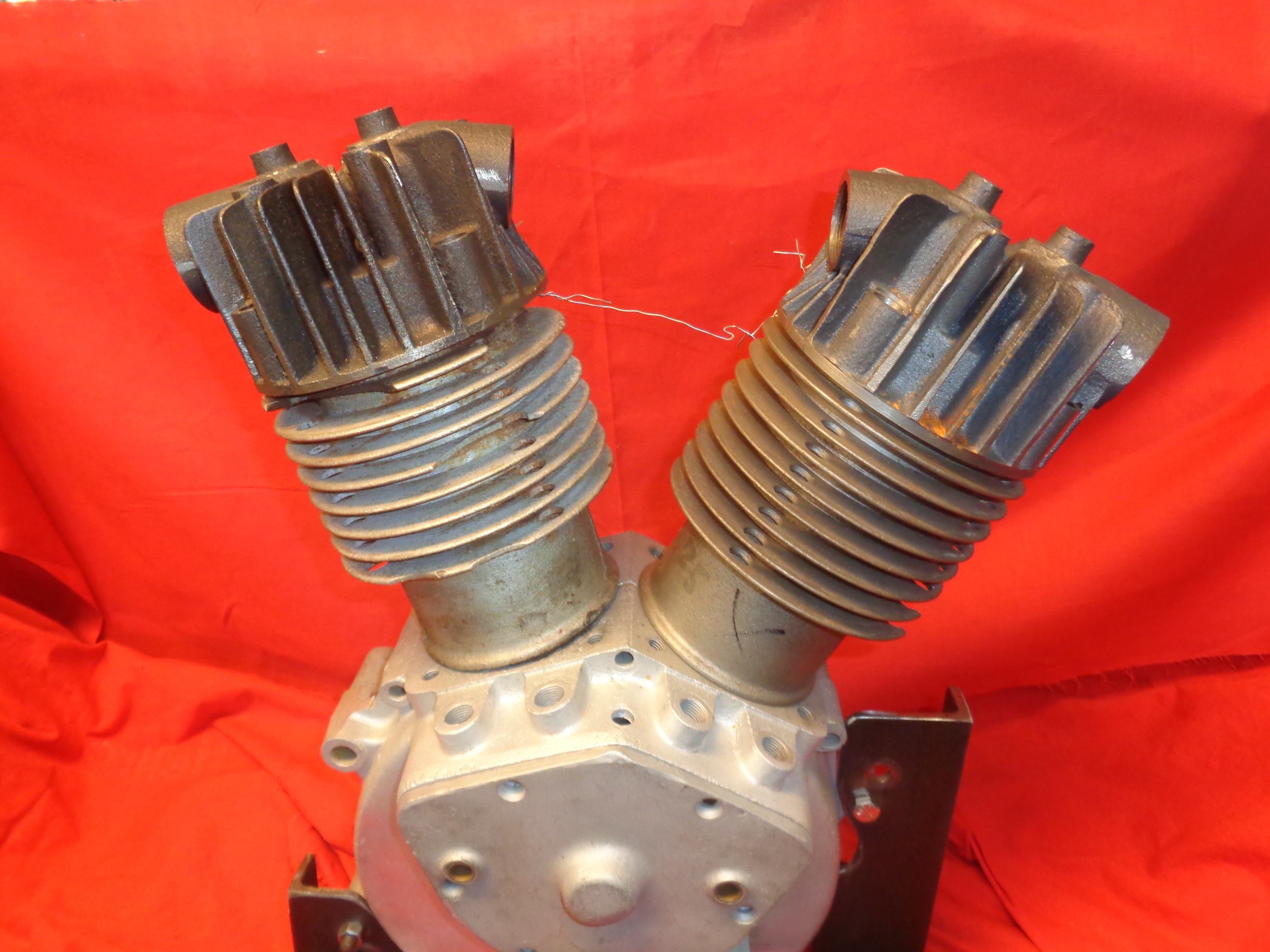 Cylinder Heads for Pope OHV twin - 4