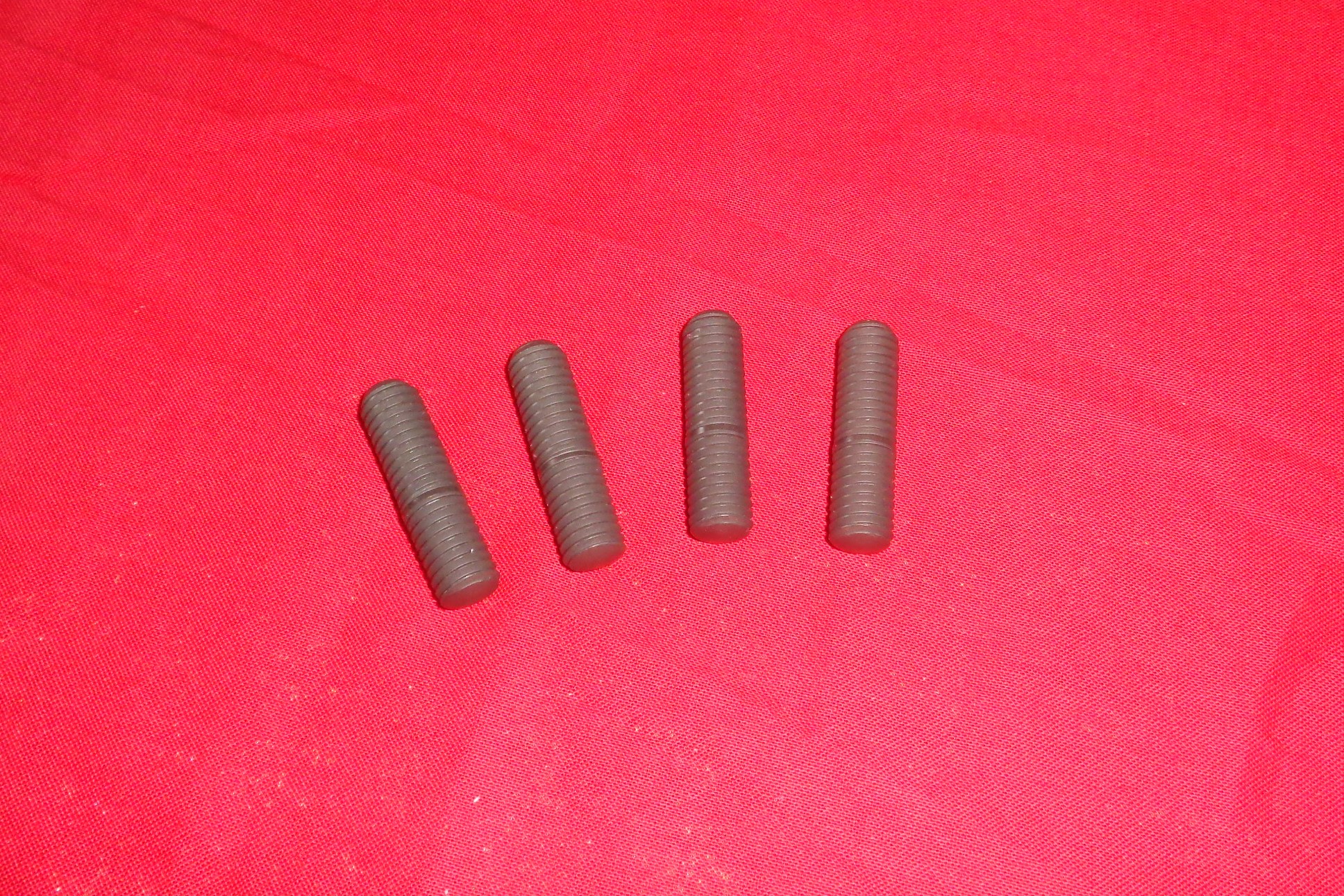 Cylinder base studs Harley 1926-29 Singles