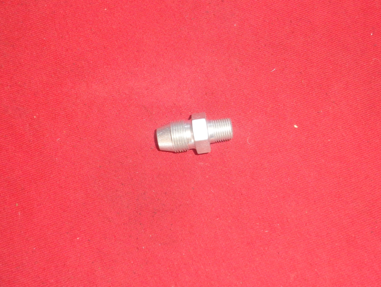 Oil/ Vent Line Fitting Harley 1915-64