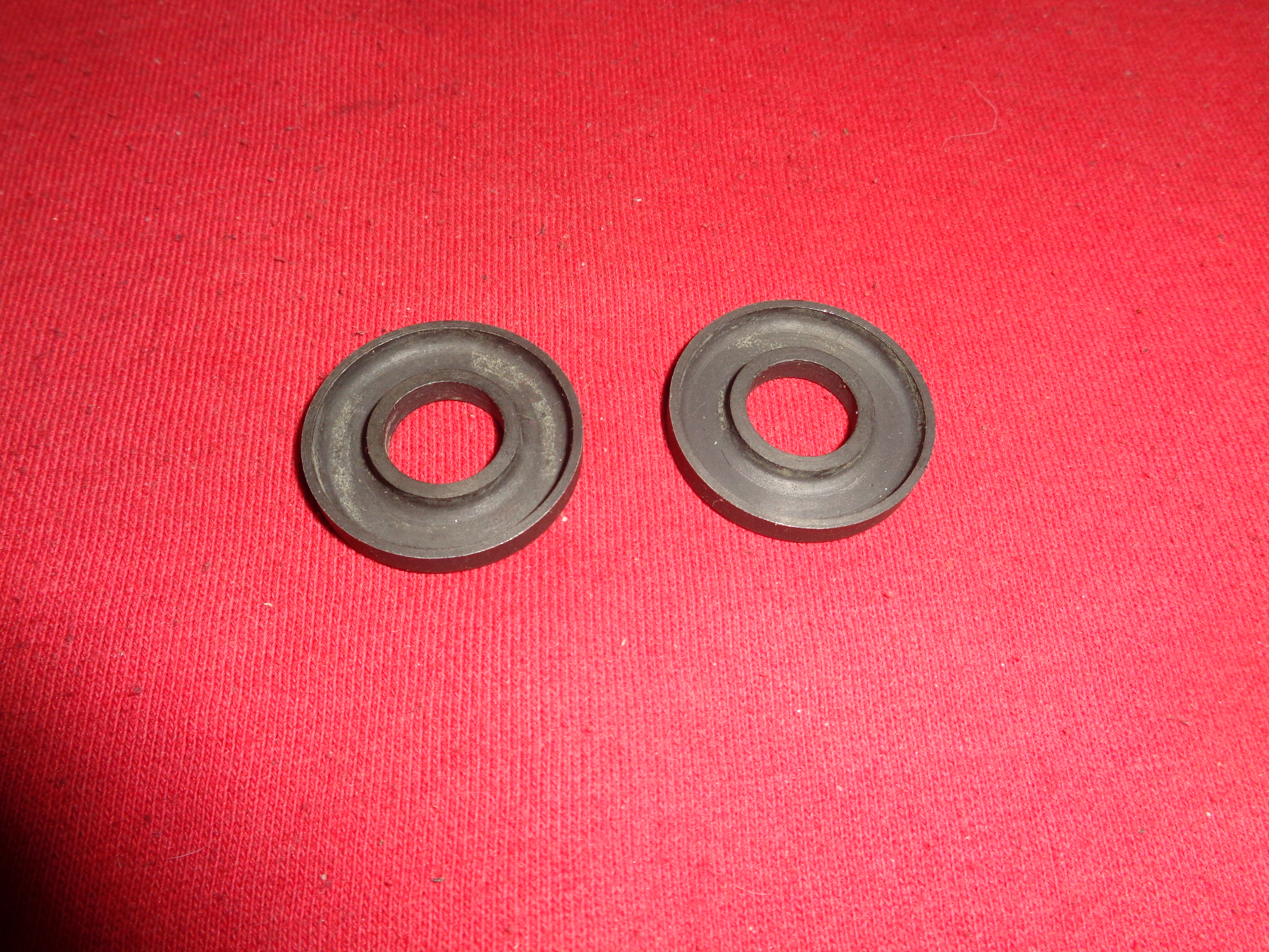 Lower Intake Valve Spring Locating Washers Harley J 61" 1923-29