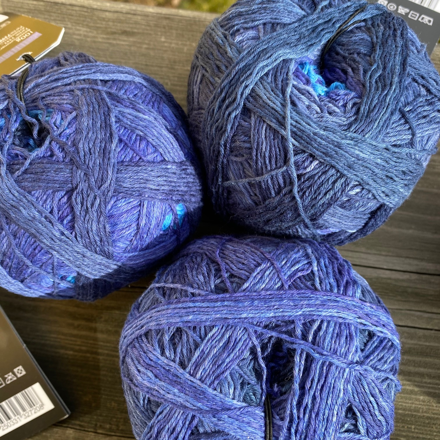Bomullsgarn Schoppel - Zauberball Cotton blå med inslag av turkos - House of Hildur